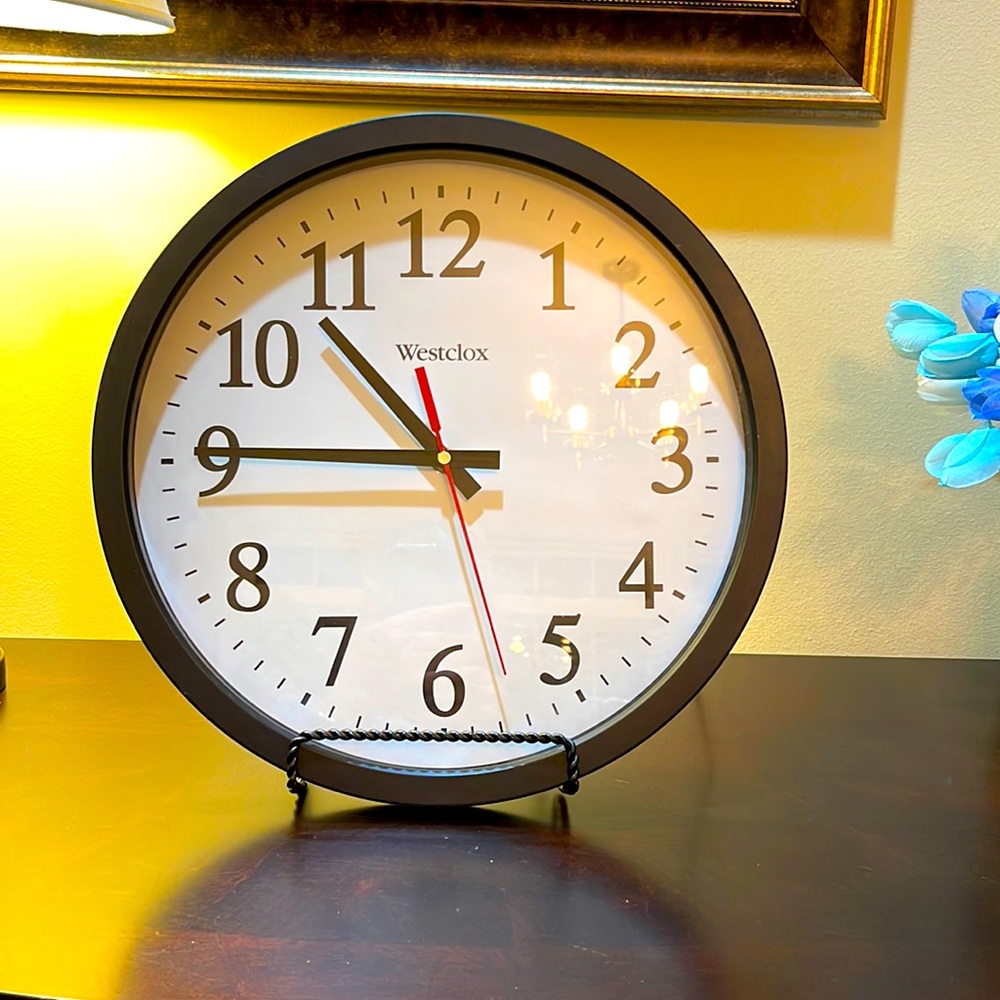 WESTCLOX 14” WALL CLOCK